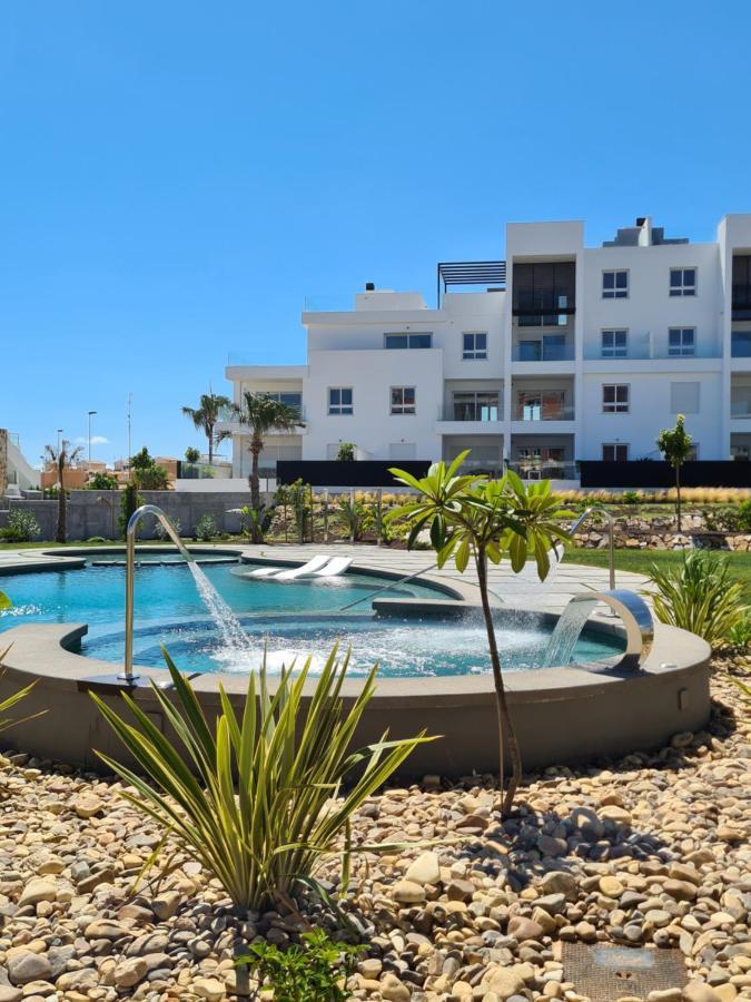 Residence Bali Torrevieja Kültér fotó