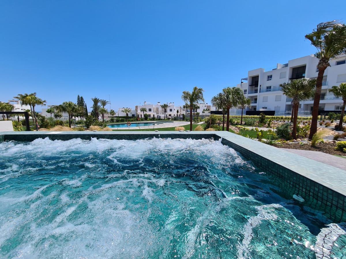 Residence Bali Torrevieja Kültér fotó